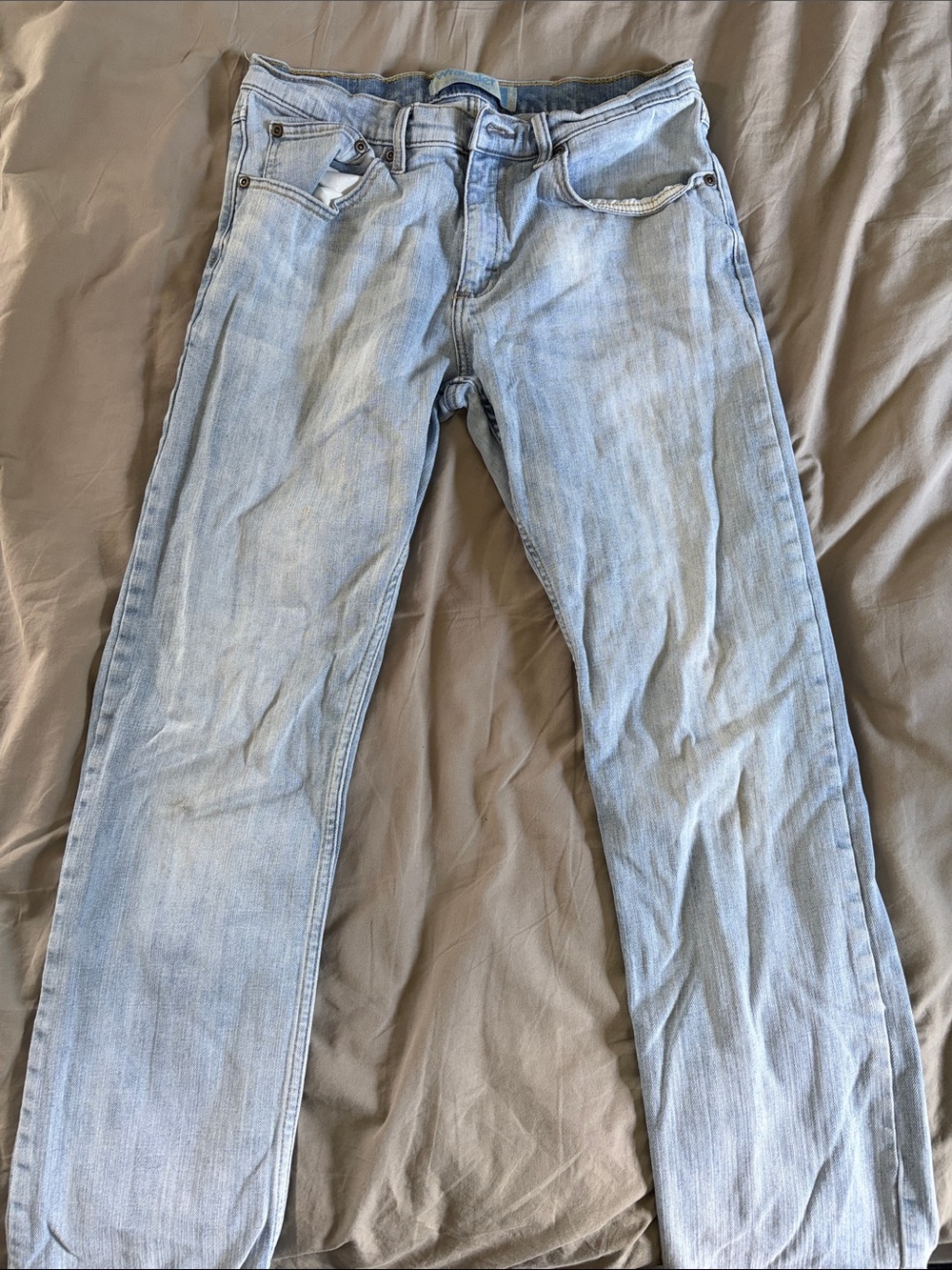 Men’s Wrangler Light Wash High-Rise Straight Fit Jeans